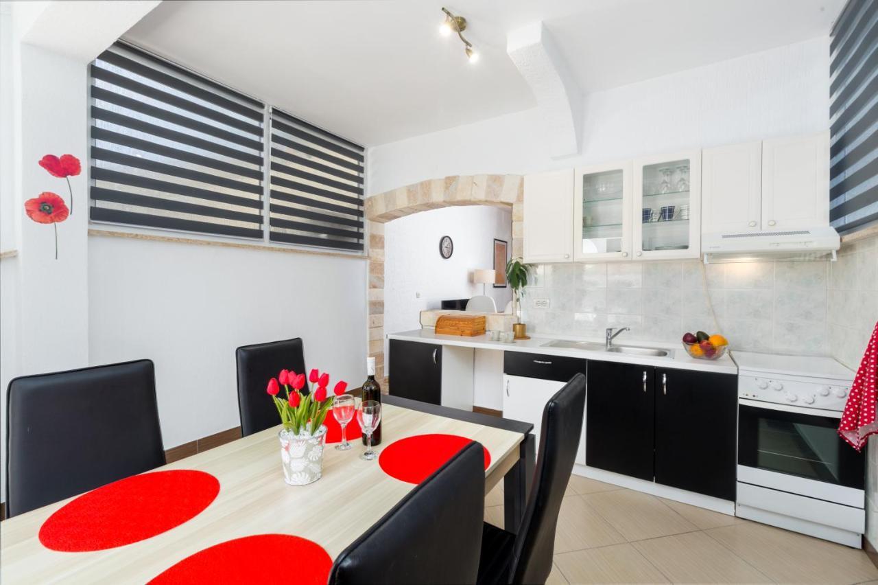 Family Apartment Romina فيرسار المظهر الخارجي الصورة